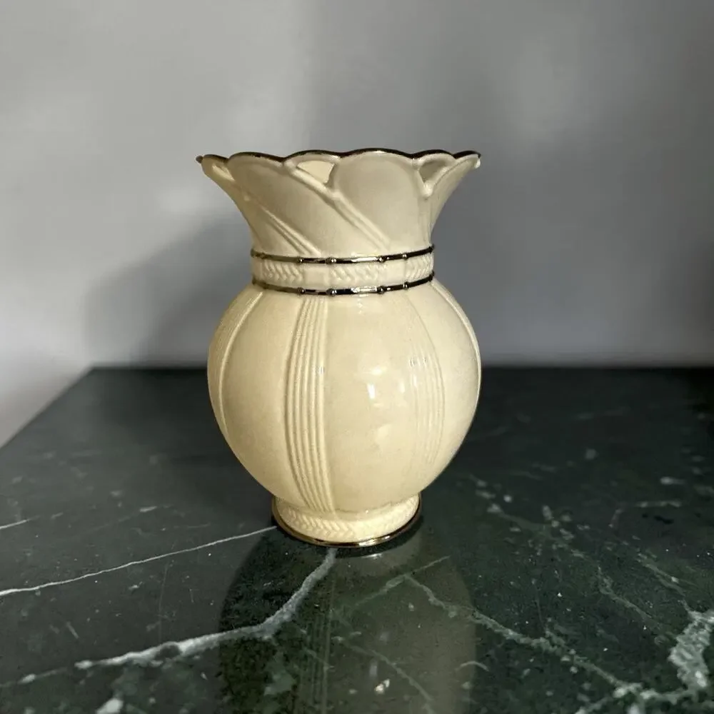 Vintage Lenox Artiste Ivory Porcelain Vase Platinum Trim Pierced Reticulated